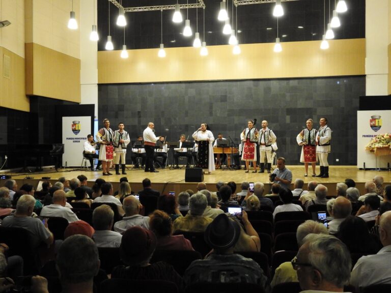 Spectacol folcloric, diplome, premii în bani, flori și șampanie oferite de Primăria Giurgiu cuplurilor de giurgiuveni care au împlinit 50 de ani de căsătorie! (Galerie Foto)