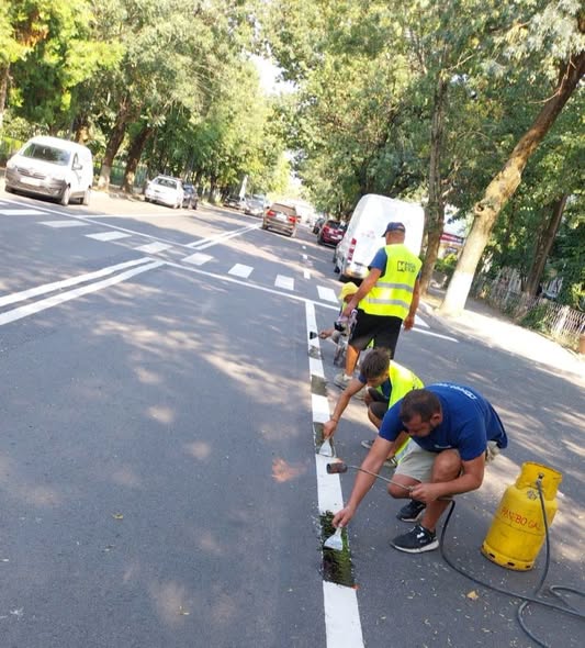 Primăria Giurgiu începe să repare marcajele rutiere „absurde”. Care sunt primele două străzi…