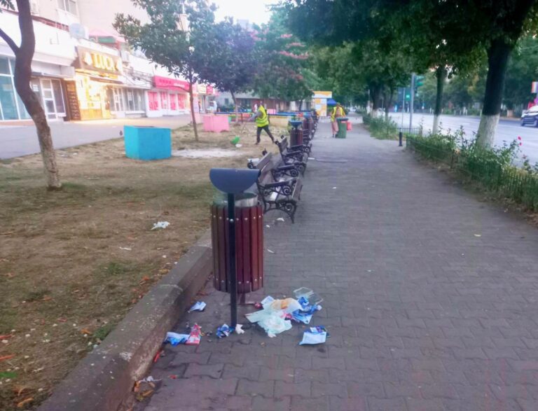 Mitocanii gunoaielor nu-și iau concediu…ei sunt peste tot în municipiu, acționând ca un virus toxic pentru oraș!