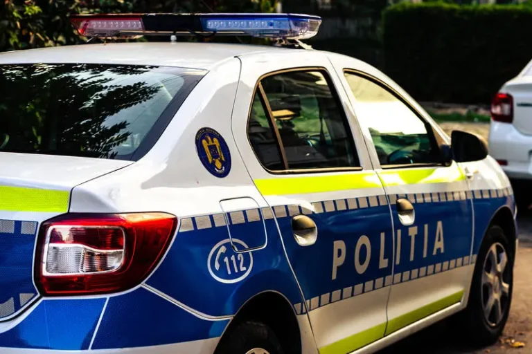 SCANDAL DE PROPORȚII LA GIURGIU! 11 PERCHEZIȚII ÎNTR-UN DOSAR DE PURTARE ABUZIVĂ: Un deținut a ajuns în stop cardio-respirator după ce ar fi fost bătut în timpul exercitării atribuțiilor de serviciu