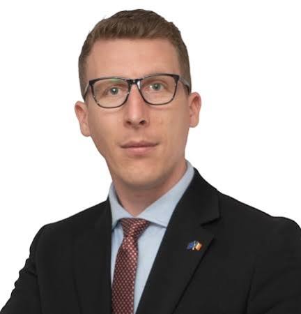Astă seară, la emisiunea „Ce-ar mai fi de spus” , pe postul RNT Tv , îl veți cunoaște pe Daniel BADEA, cel mai tânăr primar din județul Giurgiu!