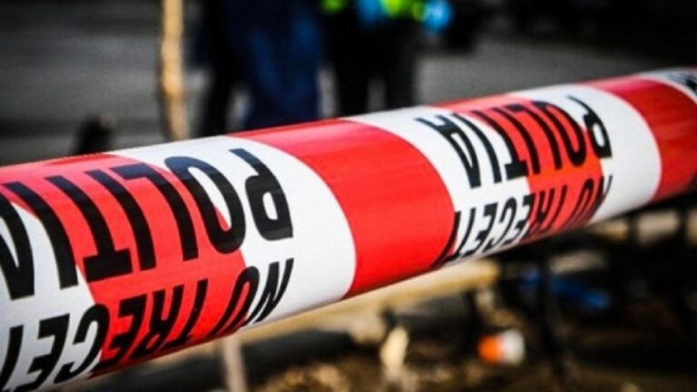 TRAGEDIE în comuna TOMULEȘTI! Un copil de doar 3 ani a murit, fiind găsit inconștient într-o anexă a casei!