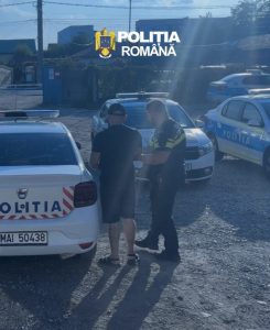 Violență și teroare în Vânătorii Mici, județul Giurgiu! Trei bărbați după ce au bătut un cetățean, i-au distrus mașina. Suspecții, în fața procurorilor din Bolintin Vale