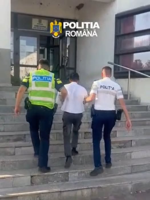  Un tânăr de 22 de ani și-a bătut vecinul, în toiul nopții, până l-a trimis la spital. Arest preventiv pentru 30 de zile!