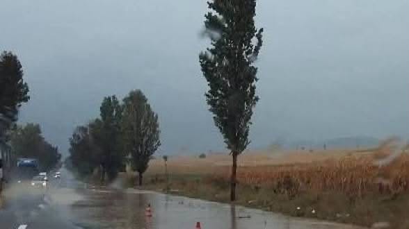 Județul Giurgiu va fi afectat de un front de aer polar, de la  noapte, până marți, 13 octombrie. Ploi, vânt și frig puternic…